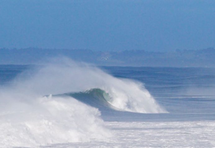 Hazardous surf warning 21 August 2019